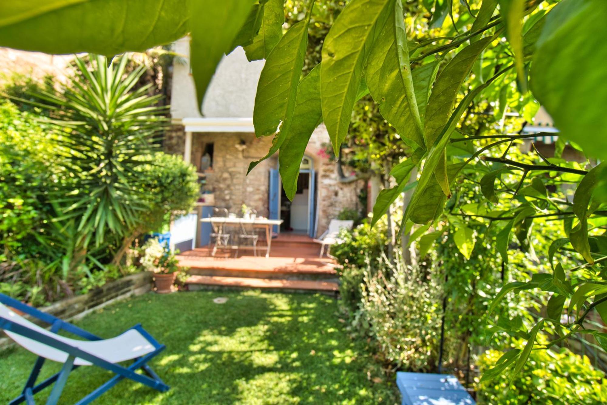 La Casa Nel Castello E Il Giardino Segreto Villa Suvereto Luaran gambar