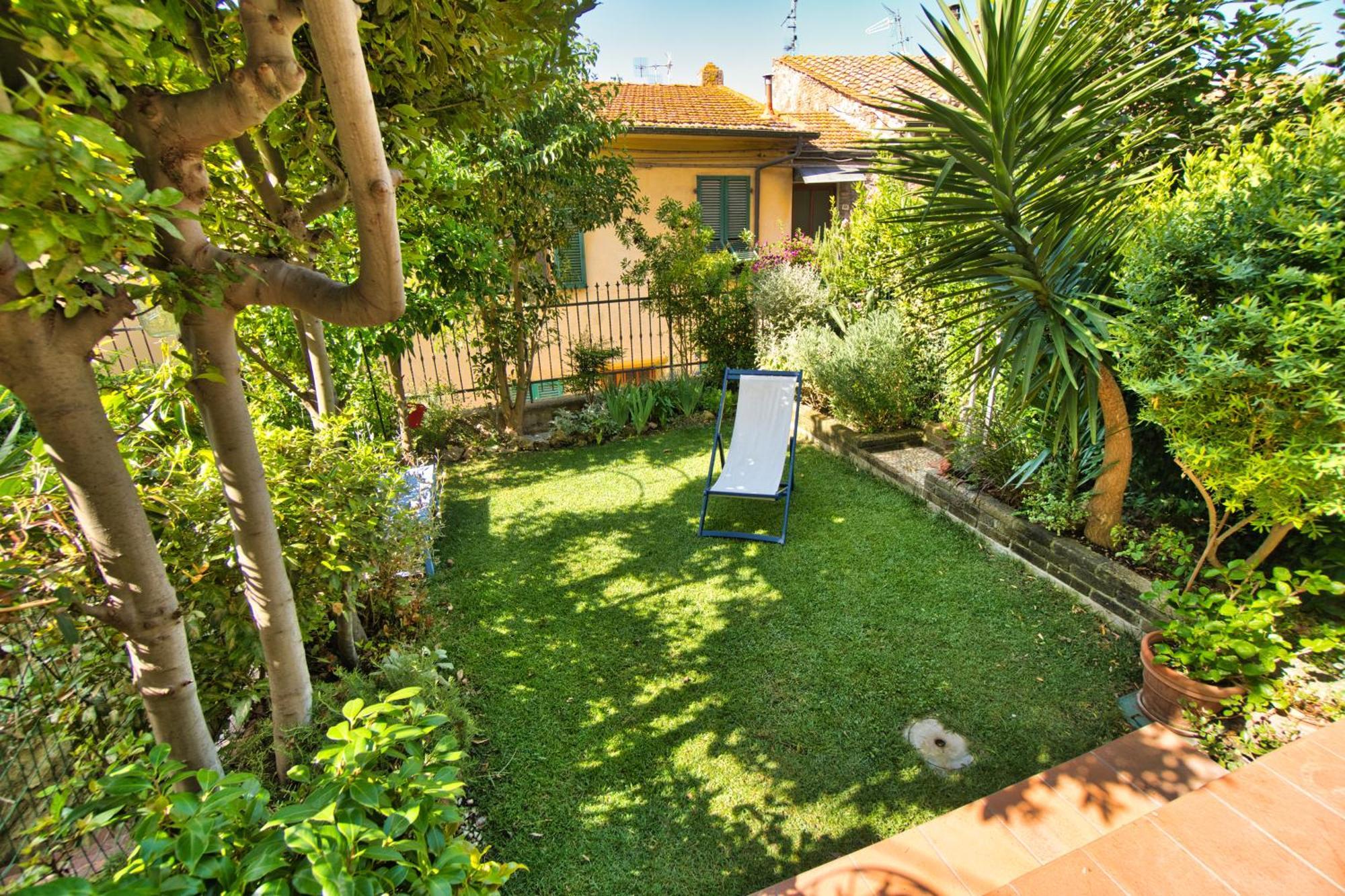 La Casa Nel Castello E Il Giardino Segreto Villa Suvereto Luaran gambar