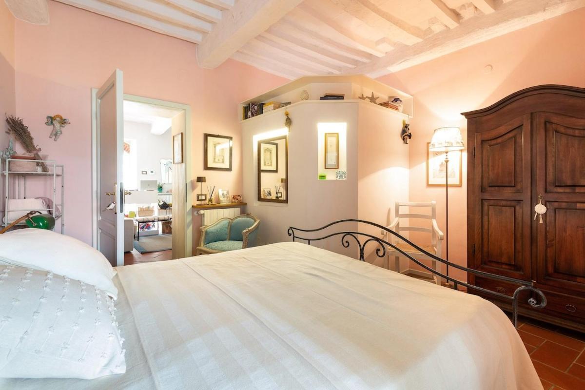 La Casa Nel Castello E Il Giardino Segreto Villa Suvereto Luaran gambar
