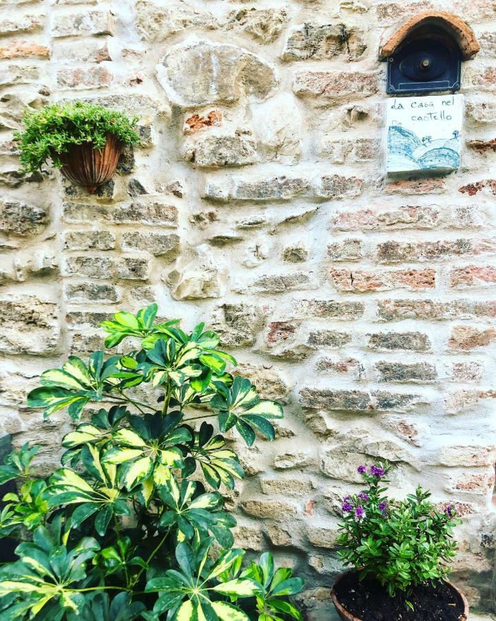La Casa Nel Castello E Il Giardino Segreto Villa Suvereto Luaran gambar